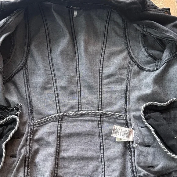 Free People charcoal Women's Moto-Style jean Jacket, size 4 - Picture 6 of 8